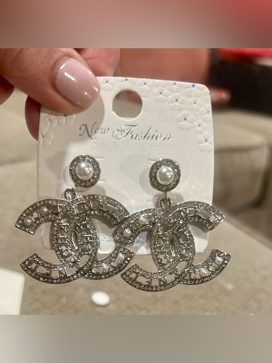 Fashion Jewelry Jewelry - Fashion Jewelry Silver-Tone Pearl & Crystal Interlocking Logo Drop Earrings